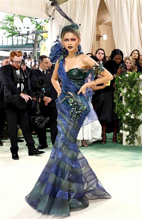 zendaya dresses for met gala.